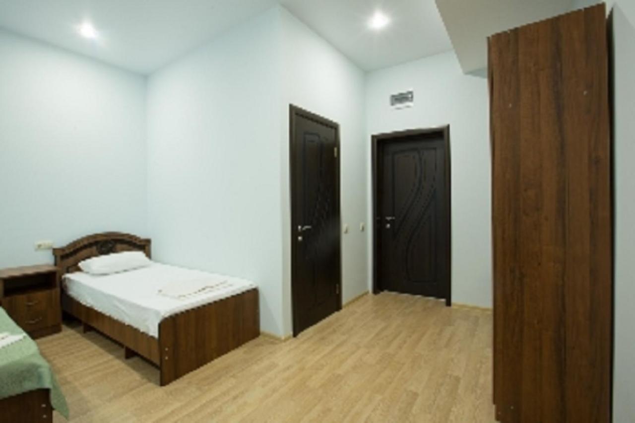 Calipso Sea Hotel Gagra Bagian luar foto