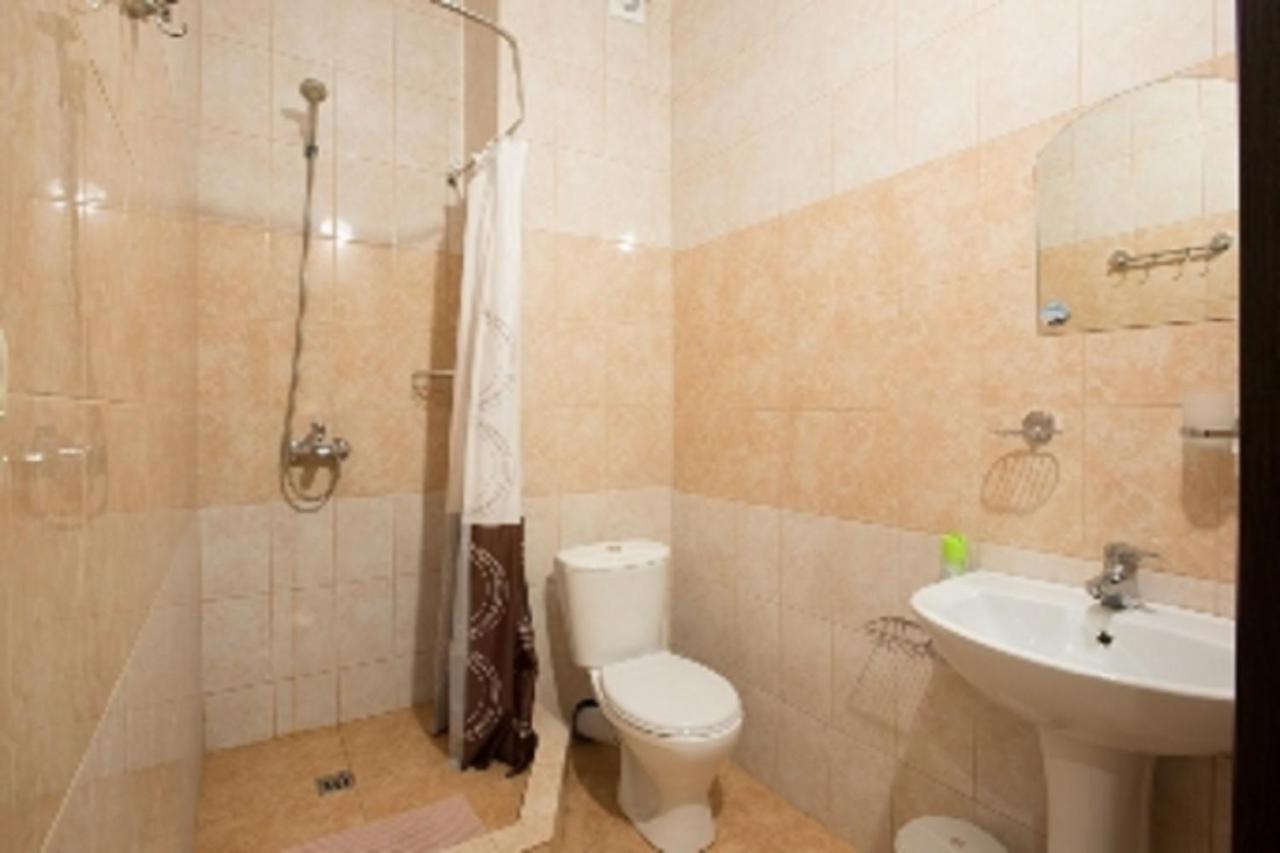 Calipso Sea Hotel Gagra Bagian luar foto