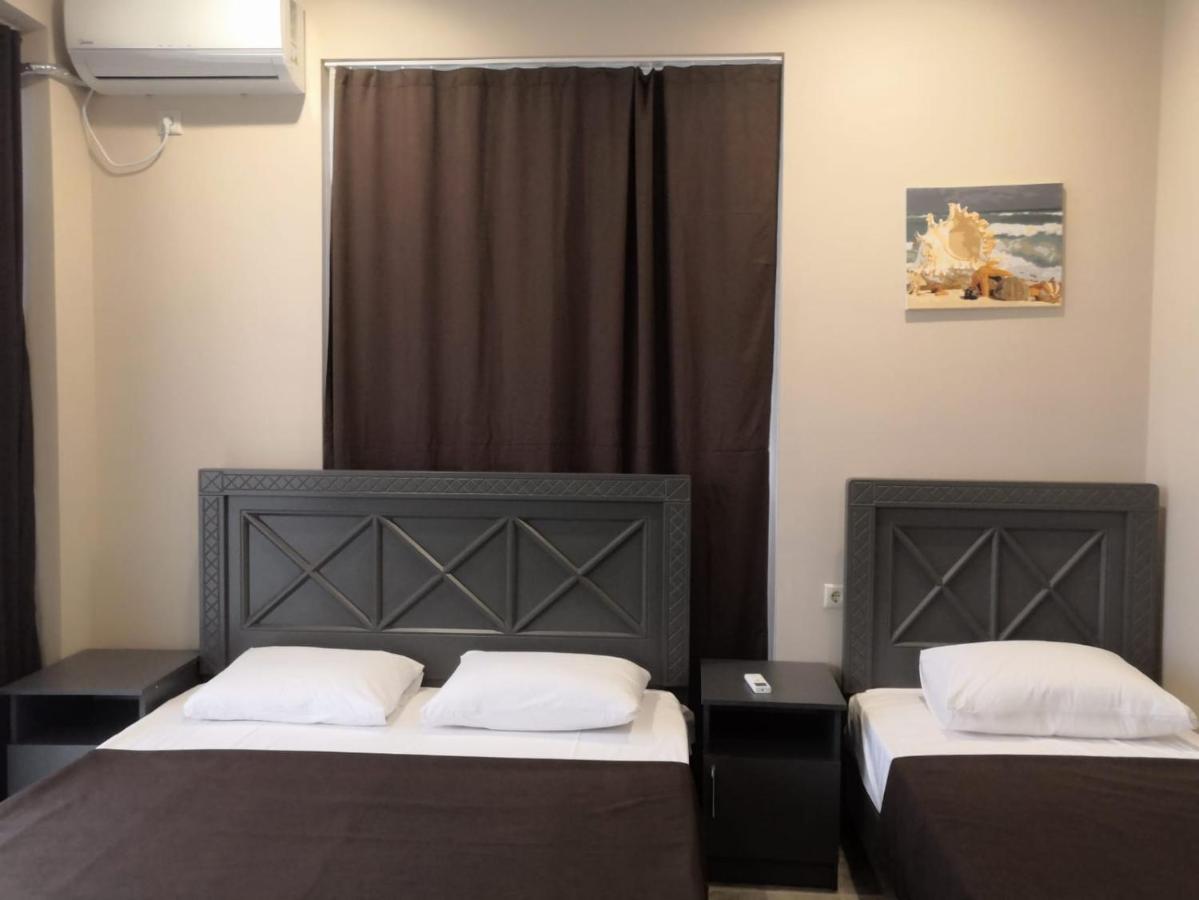 Calipso Sea Hotel Gagra Bagian luar foto