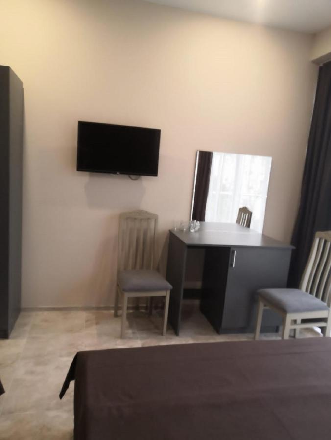 Calipso Sea Hotel Gagra Bagian luar foto